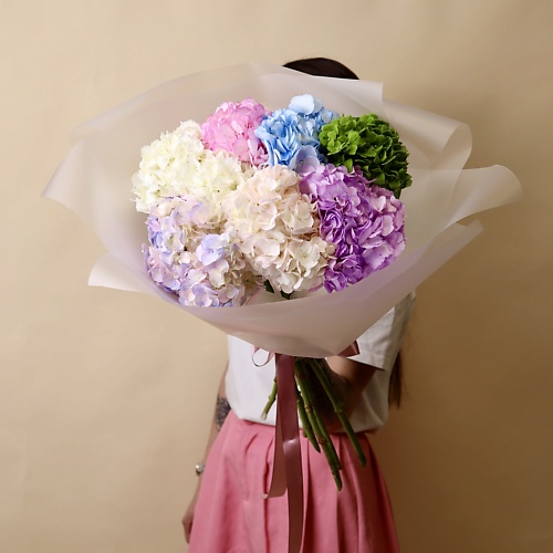 Букет живых цветов БУКЕТНЫЙ ДОМИК Букет из 7 гортензий